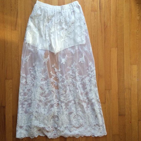 Boho double layered lace shorts - Sz L - Picture 1 of 8